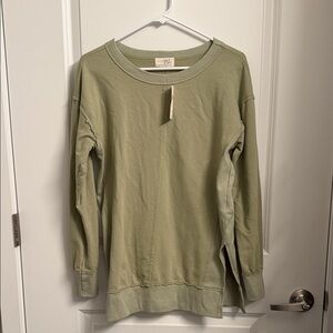 T.La Sage Green Women's Crew Neck Sweater